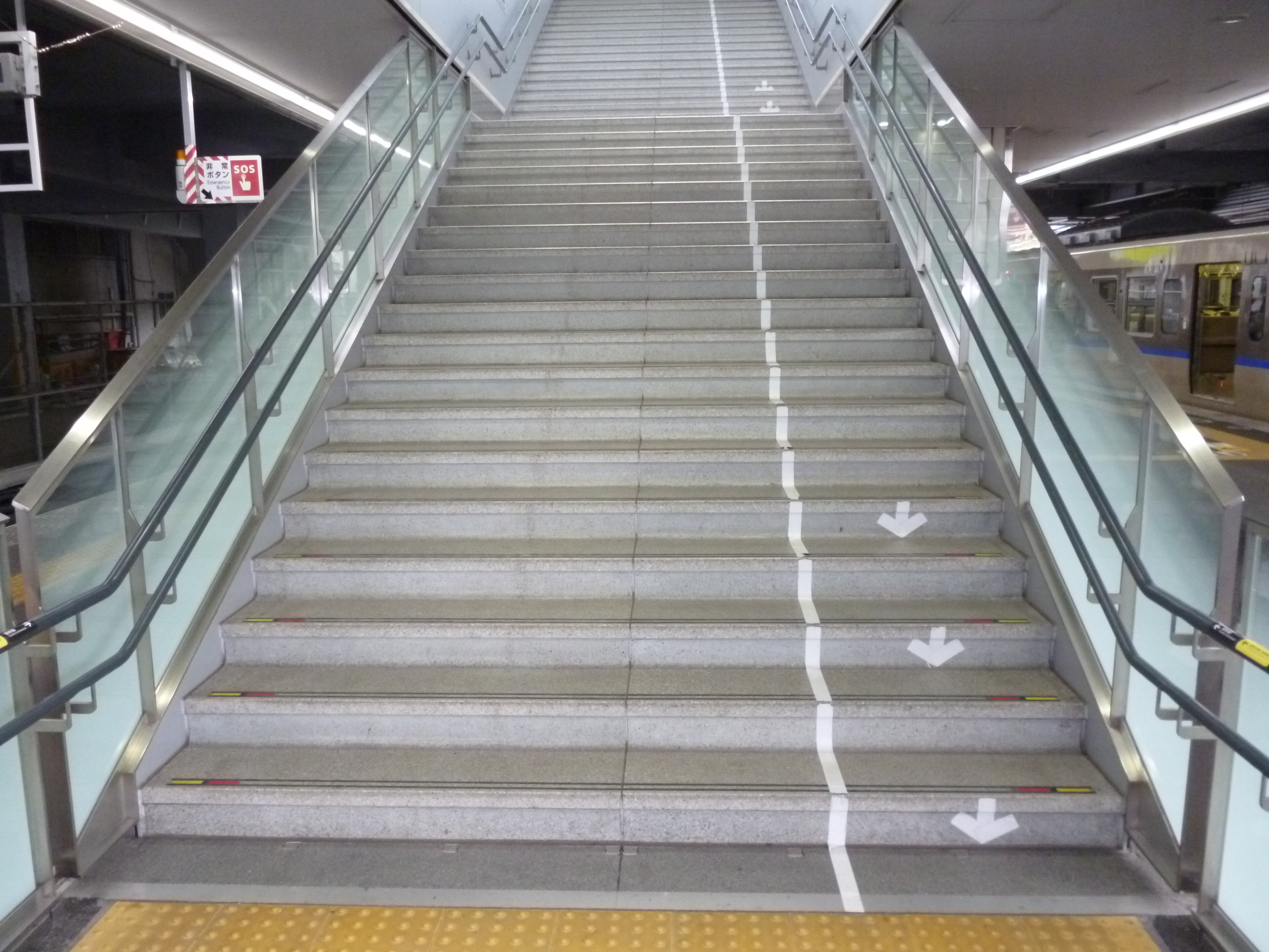 【エンシン階段】JR広島駅
